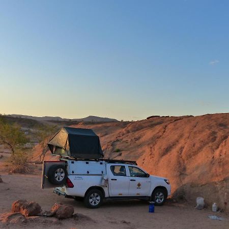 Ozohere Campsite&Himba Village Uis Esterno foto