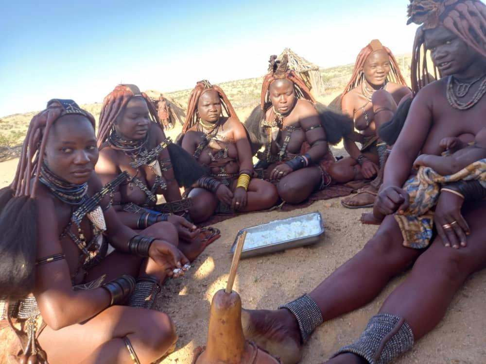 Ozohere Campsite&Himba Village Uis Esterno foto