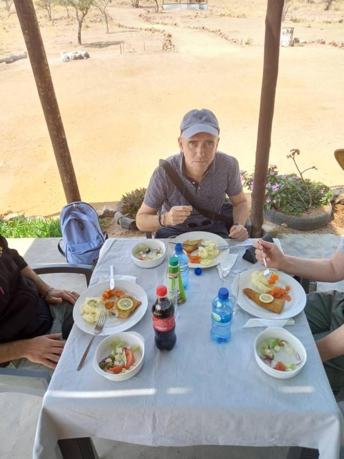 Ozohere Campsite&Himba Village Uis Esterno foto